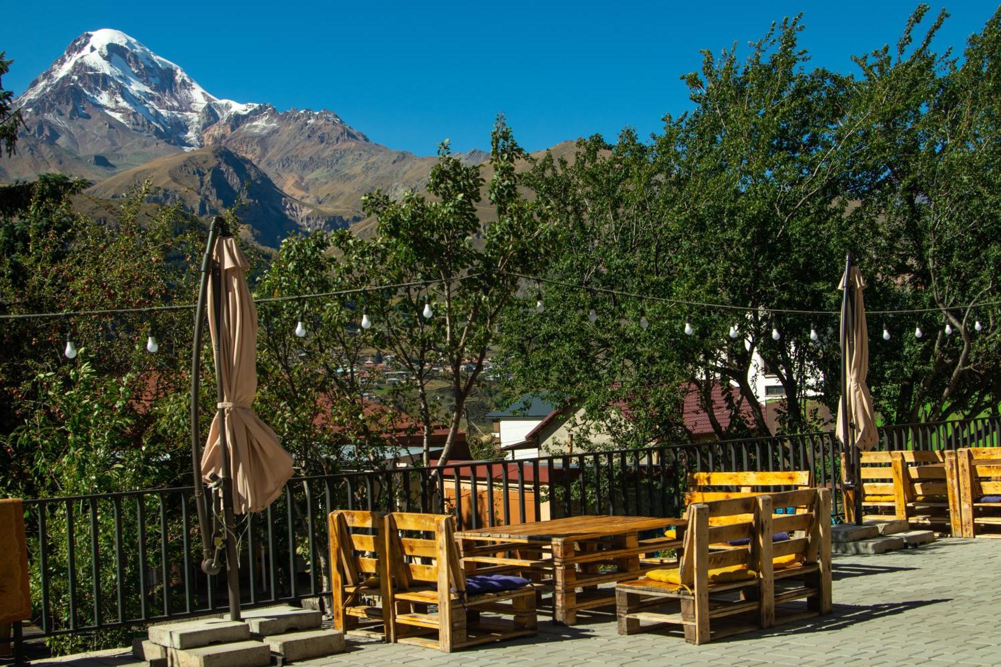 Planet Kazbegi Hotel Exterior photo